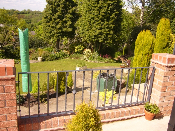 Langley Projects Ltd  Balustrades - Essex Style Balustrades   photogtaphy Balustrades_Bollington4-640x480
