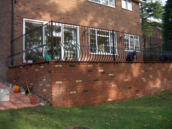 Langley Projects Ltd  Balustrades - Bowed Balustrades   photogtaphy Balustrades_Bowed4-640x480