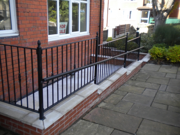 Langley Projects Ltd  Balustrades - Bowler Hat Balustrades   photogtaphy Balustrades_Bowler_Hat-640x480