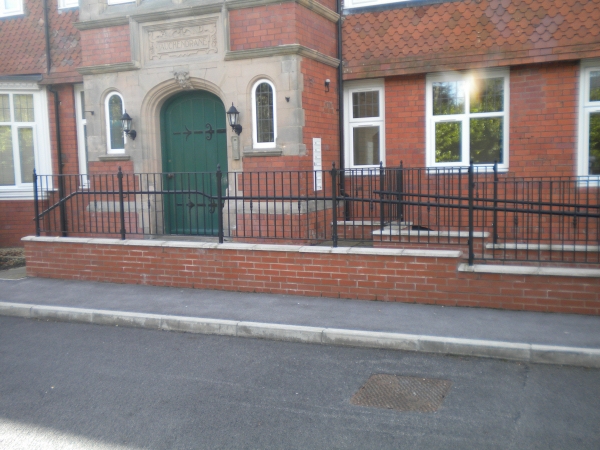 Langley Projects Ltd  Balustrades - Bowler Hat Balustrades   photogtaphy Balustrades_Bowler_Hat1-640x480