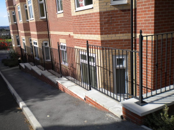 Langley Projects Ltd  Balustrades - Bowler Hat Balustrades   photogtaphy Balustrades_Bowler_Hat3-640x480