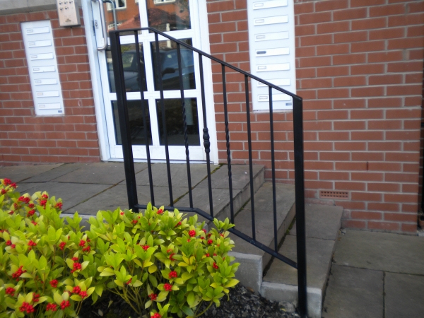 Langley Projects Ltd  Balustrades - Bowler Hat Balustrades   photogtaphy Balustrades_Bowler_Hat5-640x480