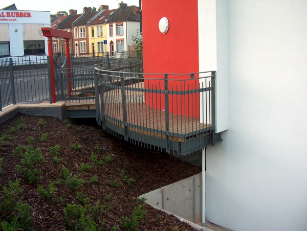 Langley Projects Ltd  Balustrades - Eastgate Walkway Balustrades   photogtaphy Balustrades_Eastgate_Walkway1-640x480