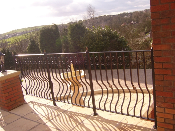 Langley Projects Ltd  Balustrades Balustrades   photogtaphy Balustrades_Scholes4-640x480