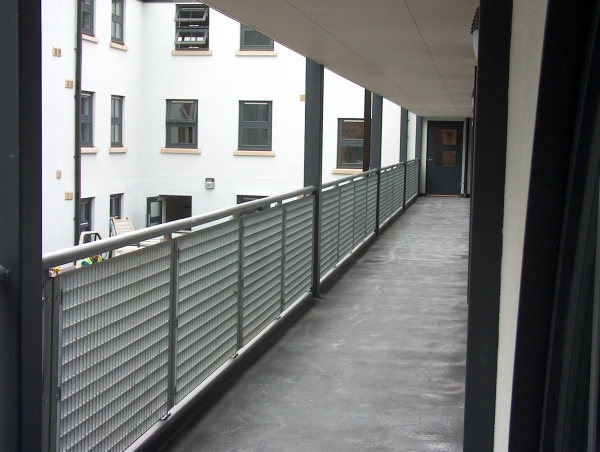 Langley Projects Ltd  Balustrades - Walkways Balustrades   photogtaphy Balustrades_Temple_Walkways1-640x480