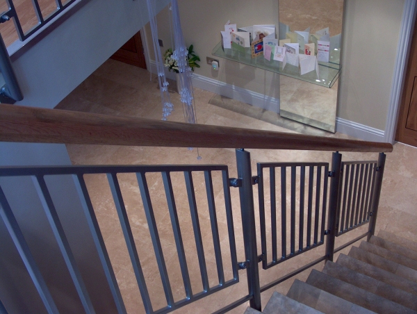 Langley Projects Ltd  Balutrades to private staircase Balustrades   photogtaphy Balustrades_Uller5-640x480