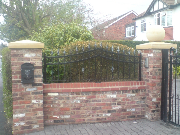 Langley Projects Ltd  Gates - Auto Gates Gates   photogtaphy Gates_Auto2-640x480