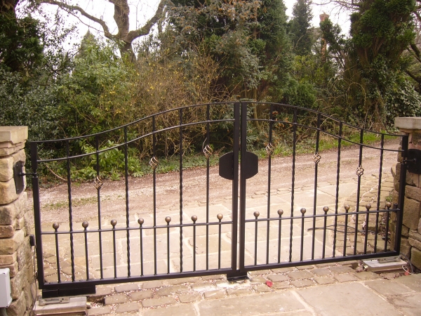 Langley Projects Ltd Gates - Disley Gates photogtaphy Gates_Disley1-640x480 Langley Projects Ltd Gates - Disley Gates photogtaphy Gates_Disley1-640x480