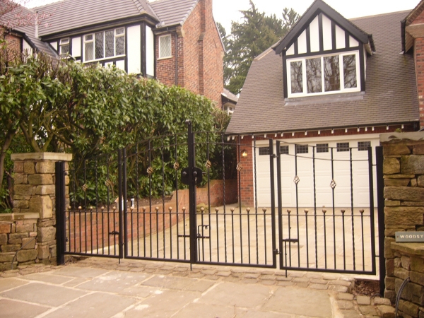 Langley Projects Ltd Gates - Disley Gates photogtaphy Gates_Disley3-640x480 Langley Projects Ltd Gates - Disley Gates photogtaphy Gates_Disley3-640x480