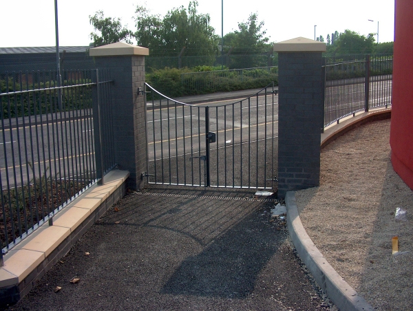 Langley Projects Ltd  Gates - Eastgate Gates   photogtaphy Gates_Eastgate6-640x480