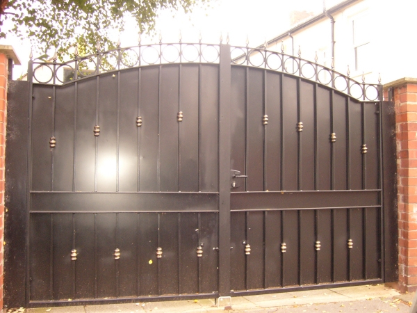 Langley Projects Ltd  Gates - Large Sheeted Gates   photogtaphy Gates_Large_Sheeted1-640x480
