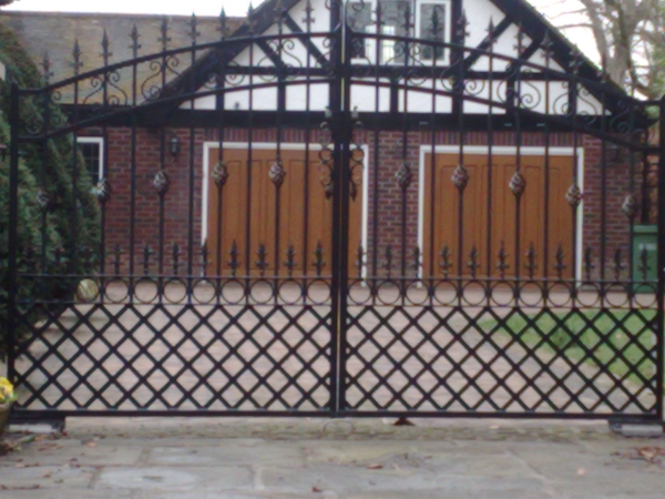 Langley Projects Ltd  Gates - Lattice Gates   photogtaphy Gates_Lattice2-640x480