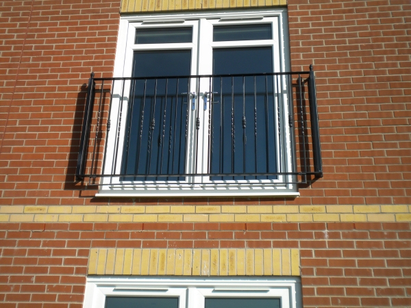 Langley Projects Ltd Juliet Balconies - Bowler Hat Juliet Balconies photogtaphy Juliets_Bowler_Hat-640x480 Langley Projects Ltd Juliet Balconies - Bowler Hat Juliet Balconies photogtaphy Juliets_Bowler_Hat-640x480