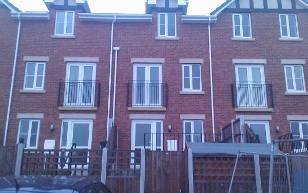 Langley Projects Ltd  Juliet Balconies - Bradford Road Juliet Balconies   photogtaphy Juliets_Bradford_Rd1-640x480