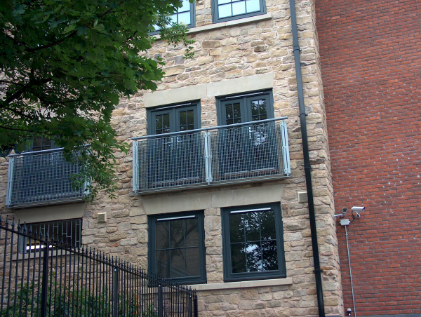 Langley Projects Ltd  Juliet Balconies   photogtaphy Juliets_Temple2