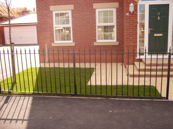 Langley Projects Ltd  Railings - Private Housing Development Railings   photogtaphy Railings_BD_Croft7-640x480