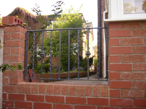 Langley Projects Ltd Railings - Bollington Railings photogtaphy Railings_Bollington1-640x480 Langley Projects Ltd Railings - Bollington Railings photogtaphy Railings_Bollington1-640x480