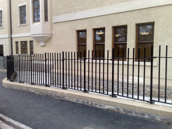 Langley Projects Ltd  Railings - Bristol Railings   photogtaphy Railings_Bristol2-640x480