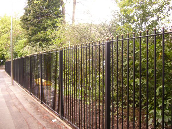 Langley Projects Ltd  Railings Railings   photogtaphy Railings_Carwood1