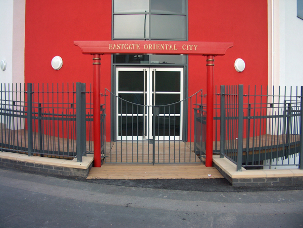 Langley Projects Ltd  Railings Railings   photogtaphy Railings_Eastgate1