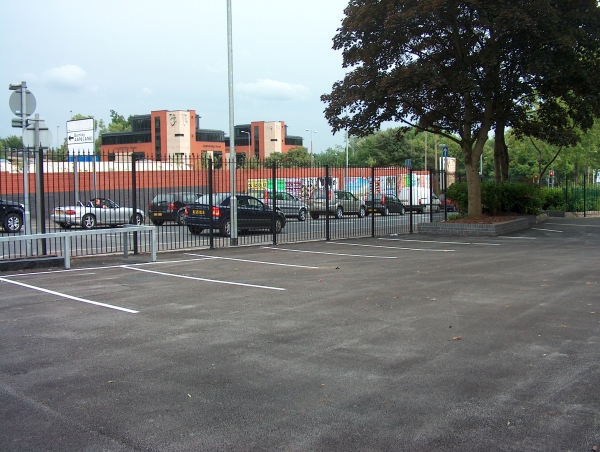 Langley Projects Ltd Railings - Temple Bolton Railings photogtaphy Railings_Temple1-640x480 Langley Projects Ltd Railings - Temple Bolton Railings photogtaphy Railings_Temple1-640x480