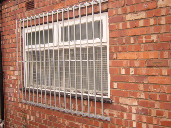 Langley Projects Ltd  Security   photogtaphy Security_Galvanised_Grilles2