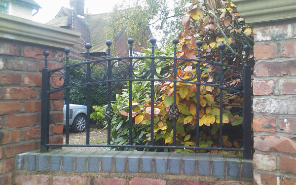 Langley Projects Ltd  Gates Gates   photogtaphy Sliding_Gate2