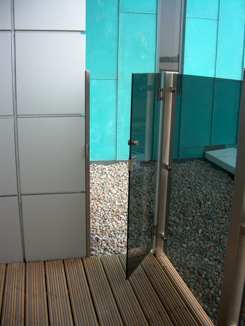 Langley Projects Ltd  Specials   photogtaphy Specials_Glass_door2