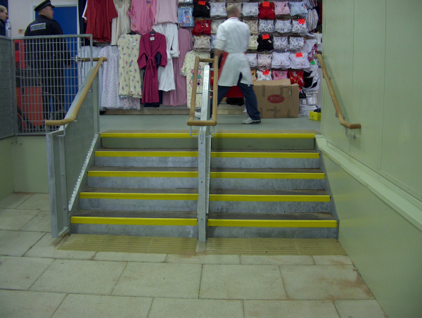 Langley Projects Ltd  Ashton Market Staircases and Spirals   photogtaphy Sraircases_Aston_Market1