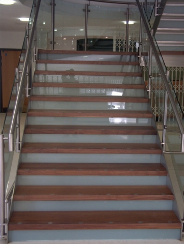 Langley Projects Ltd  Crewe Stairs Stainless Steel   photogtaphy Stainless_Crewe_Stairs2-640x480