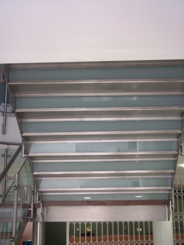 Langley Projects Ltd  Crewe Stairs Stainless Steel   photogtaphy Stainless_Crewe_Stairs3-640x480