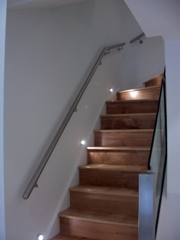 Langley Projects Ltd  Private Stair Balustrades Stainless Steel   photogtaphy Stainless_PBalustrades1-640x480