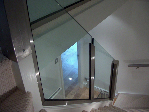 Langley Projects Ltd  Stainless Steel   photogtaphy Stainless_PBalustrades5