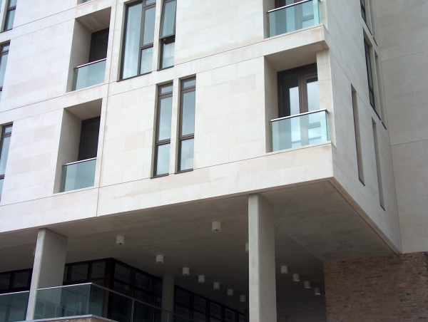 Langley Projects Ltd  Plymouth Balconies Stainless Steel   photogtaphy Stainless_P_Balconies1-640x480