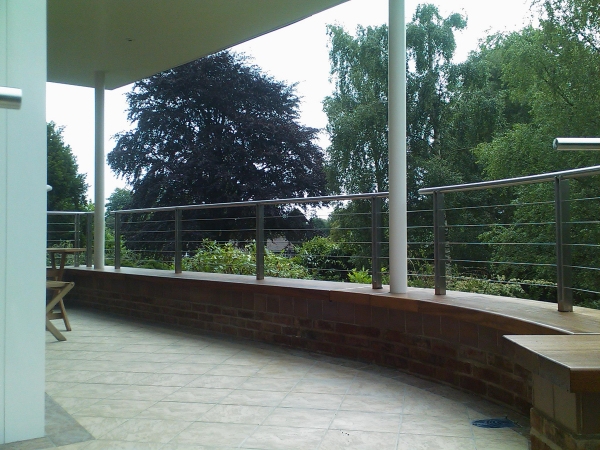 Langley Projects Ltd  Roped Balustrades Stainless Steel   photogtaphy Stainless_RopedBalustrades3-640x480