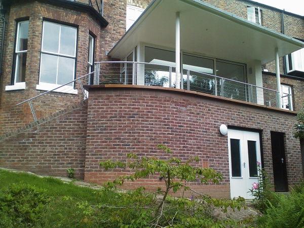 Langley Projects Ltd  Roped Balustrades Stainless Steel   photogtaphy Stainless_RopedBalustrades6-640x480