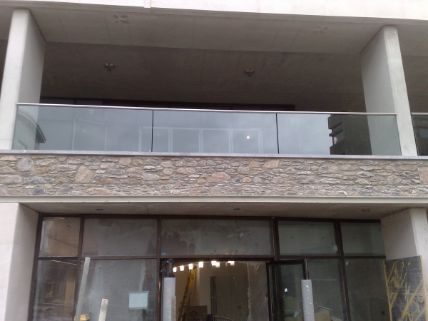 Langley Projects Ltd Plymouth Structural Glass Stainless Steel photogtaphy Stainless_Structural_Glass2-640x480 Langley Projects Ltd Plymouth Structural Glass Stainless Steel photogtaphy Stainless_Structural_Glass2-640x480