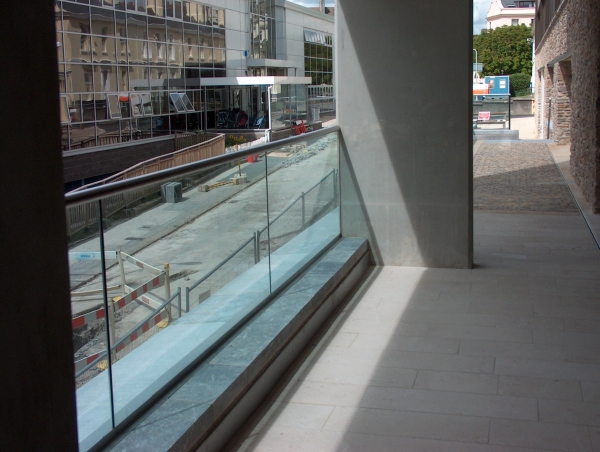 Langley Projects Ltd Plymouth Structural Glass Stainless Steel photogtaphy Stainless_Structural_Glass4-640x480 Langley Projects Ltd Plymouth Structural Glass Stainless Steel photogtaphy Stainless_Structural_Glass4-640x480