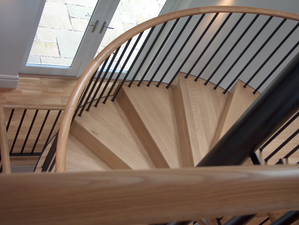 Langley Projects Ltd  Internal Feature Spiral Staircases and Spirals   photogtaphy Staircases_F_S3-640x480