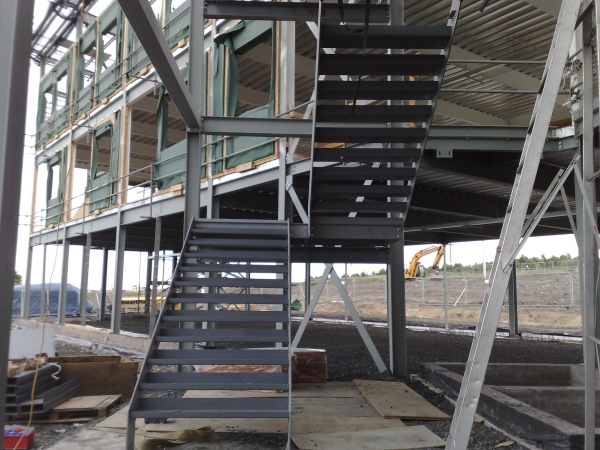 Langley Projects Ltd  Muirfield Staircases and Spirals   photogtaphy Staircases_Muirfield12-640x480