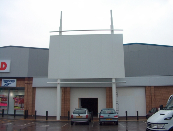 Langley Projects Ltd  Chester Retail Park Structural Steelwork   photogtaphy Structural_Chester1-640x480