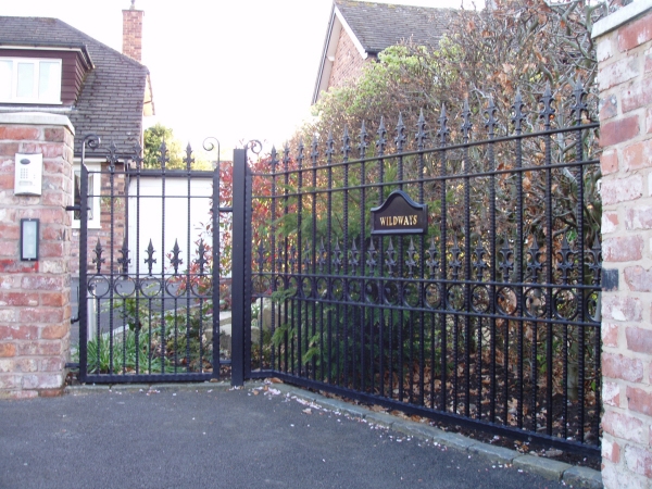 Langley Projects Ltd Automatic Gates Gates photogtaphy Tonys_Gate10-640x480 Langley Projects Ltd Automatic Gates Gates photogtaphy Tonys_Gate10-640x480