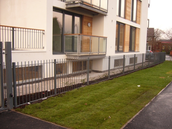 Langley Projects Ltd Balconies School Lane Balconies photogtaphy balconies_School_lane8-640x480 Langley Projects Ltd Balconies School Lane Balconies photogtaphy balconies_School_lane8-640x480